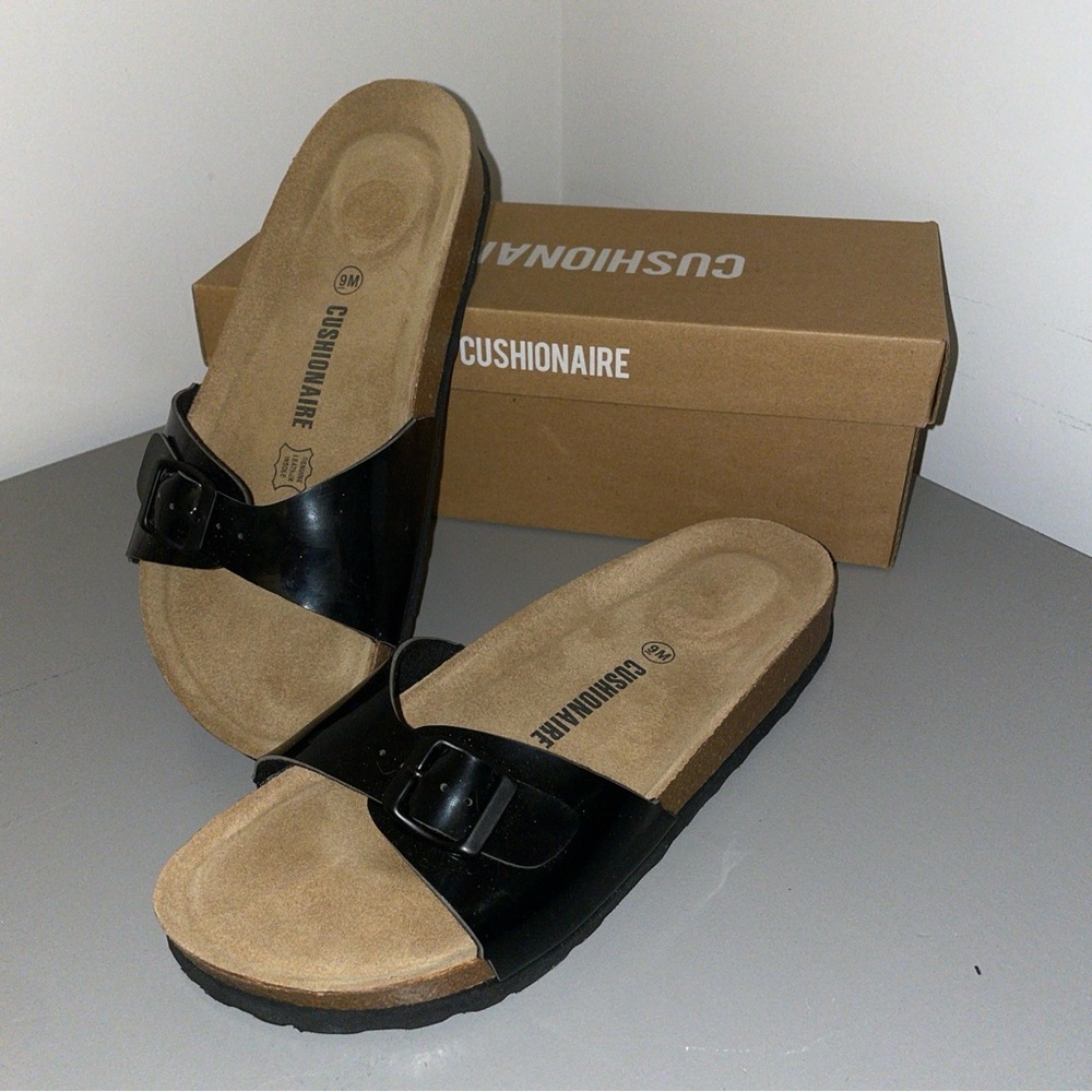 Cushionaire black patent NEW IN BOX ladies cork sandals